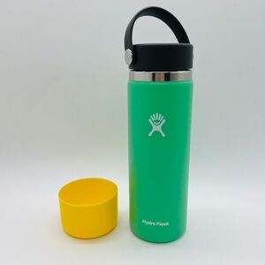 Hydro Flask 20 Oz. Spearmint Green Big Mouth Water Bottle with Flex Cap